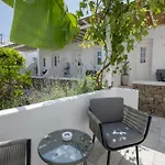 Apart-hotel Mytheo 4*
