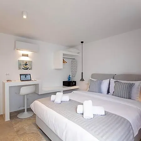 Mytheo Apartahotel 4*