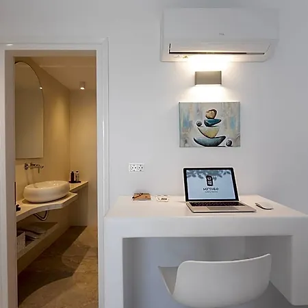 Mytheo Apartahotel 4*