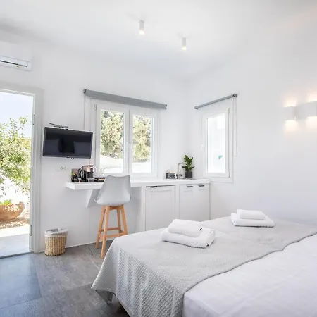 Mytheo Aparthotel 4*